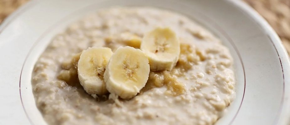 Como fazer bolo de banana fitness: Sabor e saúde em cada fatia!