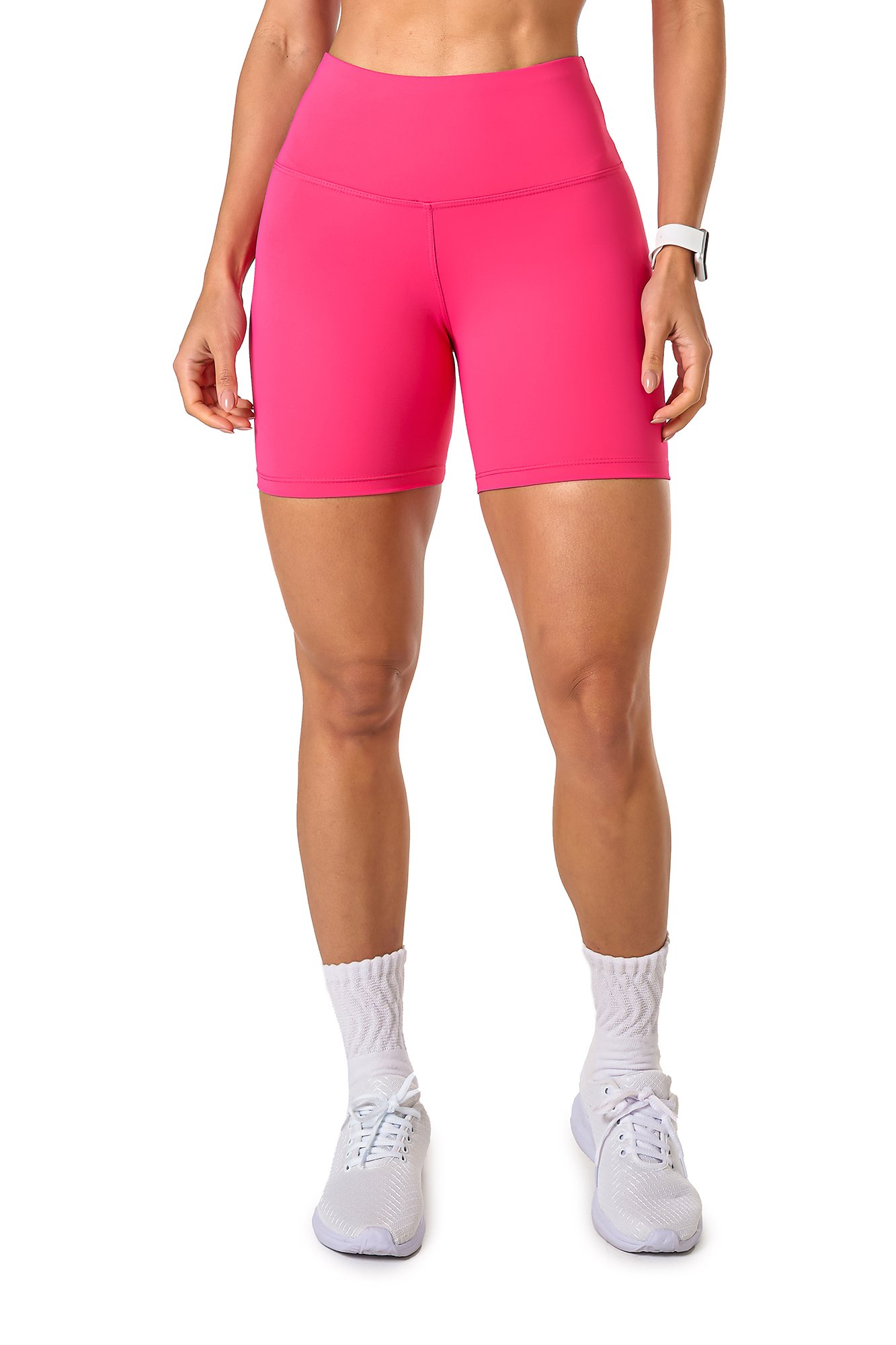 Bermuda básica rosa em poliamida, projetado para conforto e mobilidade, ideal para treinos com estilo e praticidade.